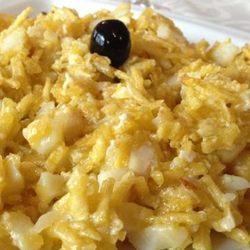Revuelto de bacalao con patatas paja