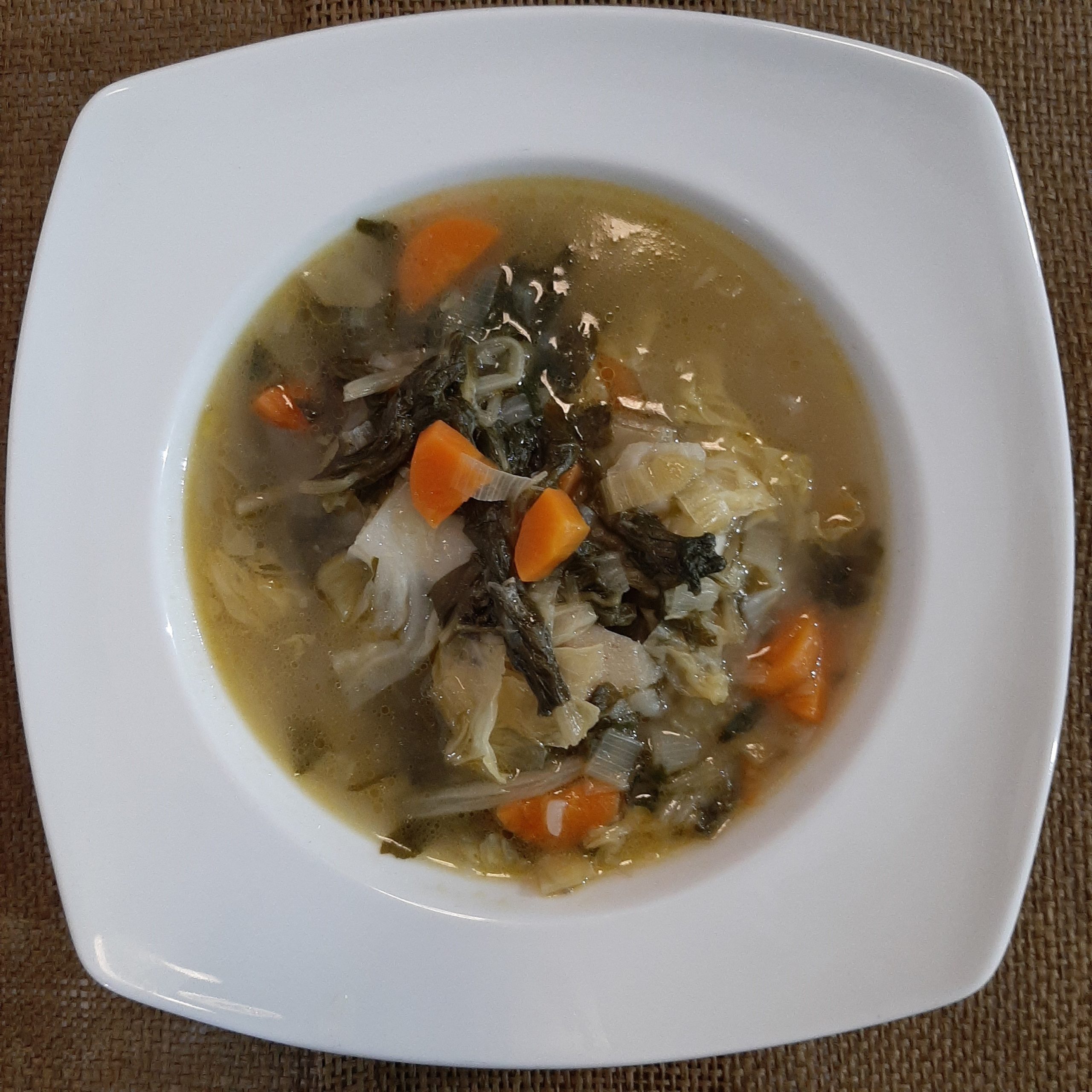 Sopa de verduras "quema-grasa"