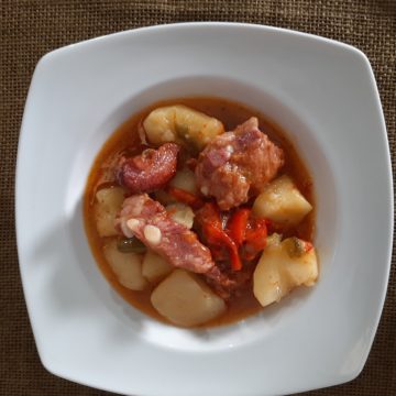 Guiso de patatas con costillas
