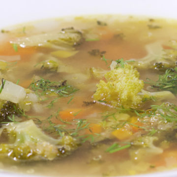 Sopa de quinoa con verduras