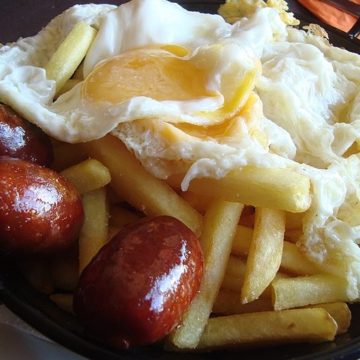 Combi: Huevos fritos, chistorra y patatas