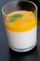 Panacota con coulis de frutos rojos