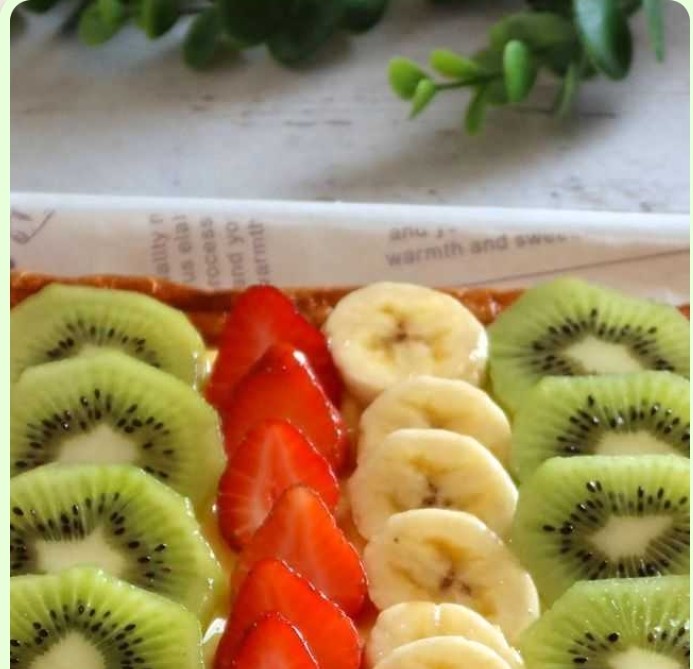 Tarta de crema, vainilla con frutas frescas